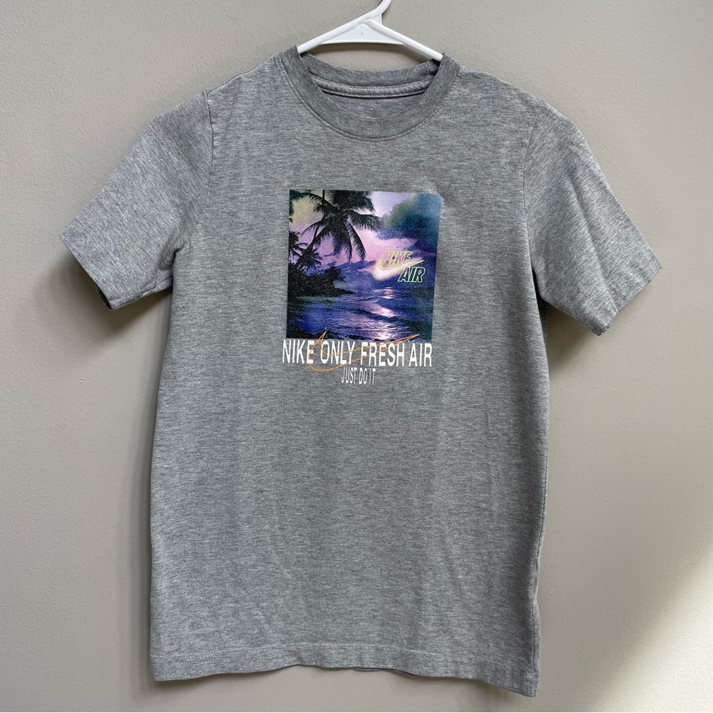 Nike “Only Fresh Air” Graphic Short Sleeve Tee - Youth Size Large